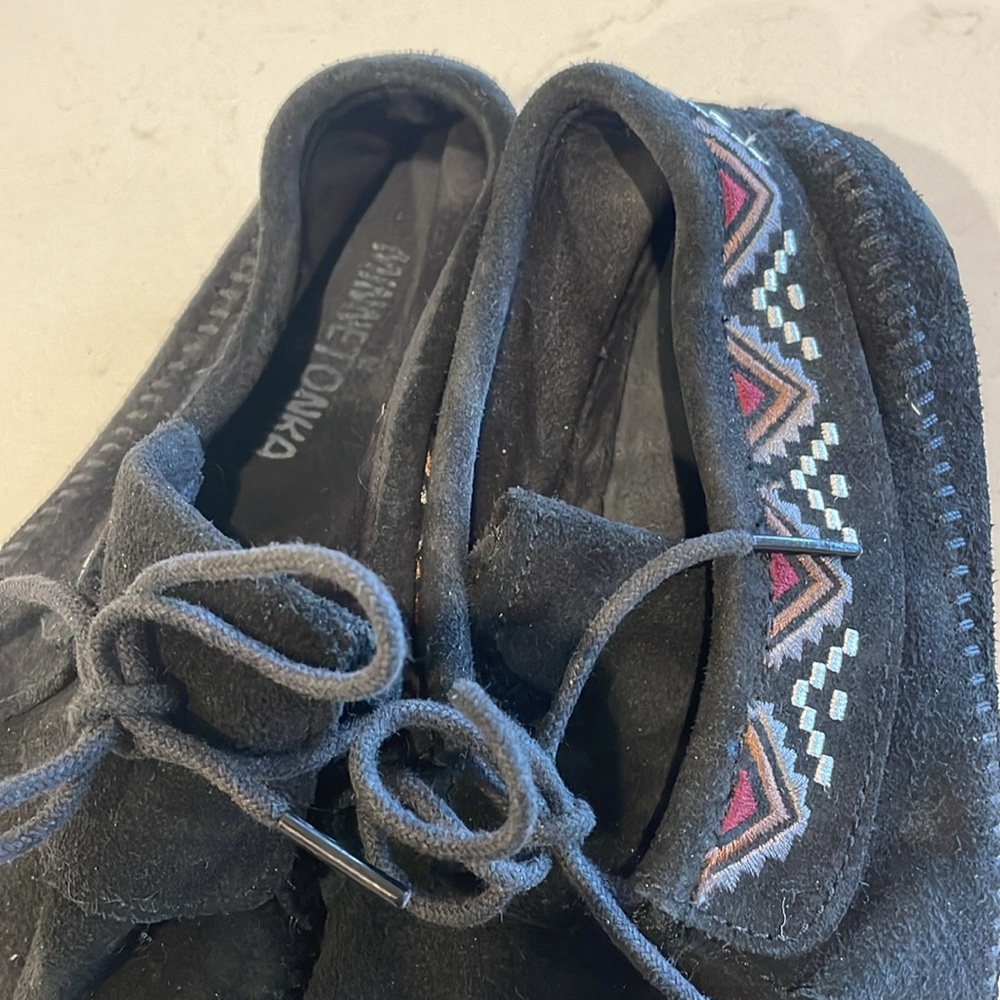 Minnetonka Botine Moccasin Size 9.5 - Picture 2 of 4